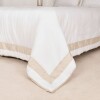 Acolchado Queen 290x250 Finezza 400 hilos - Pilar Blanco y Beige