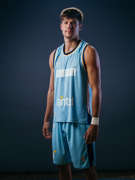 CAMISETA BASKET URUGUAY OFICIAL<br /> Umbro Hombre S07