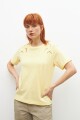 Remera con apliques bordados amarillo