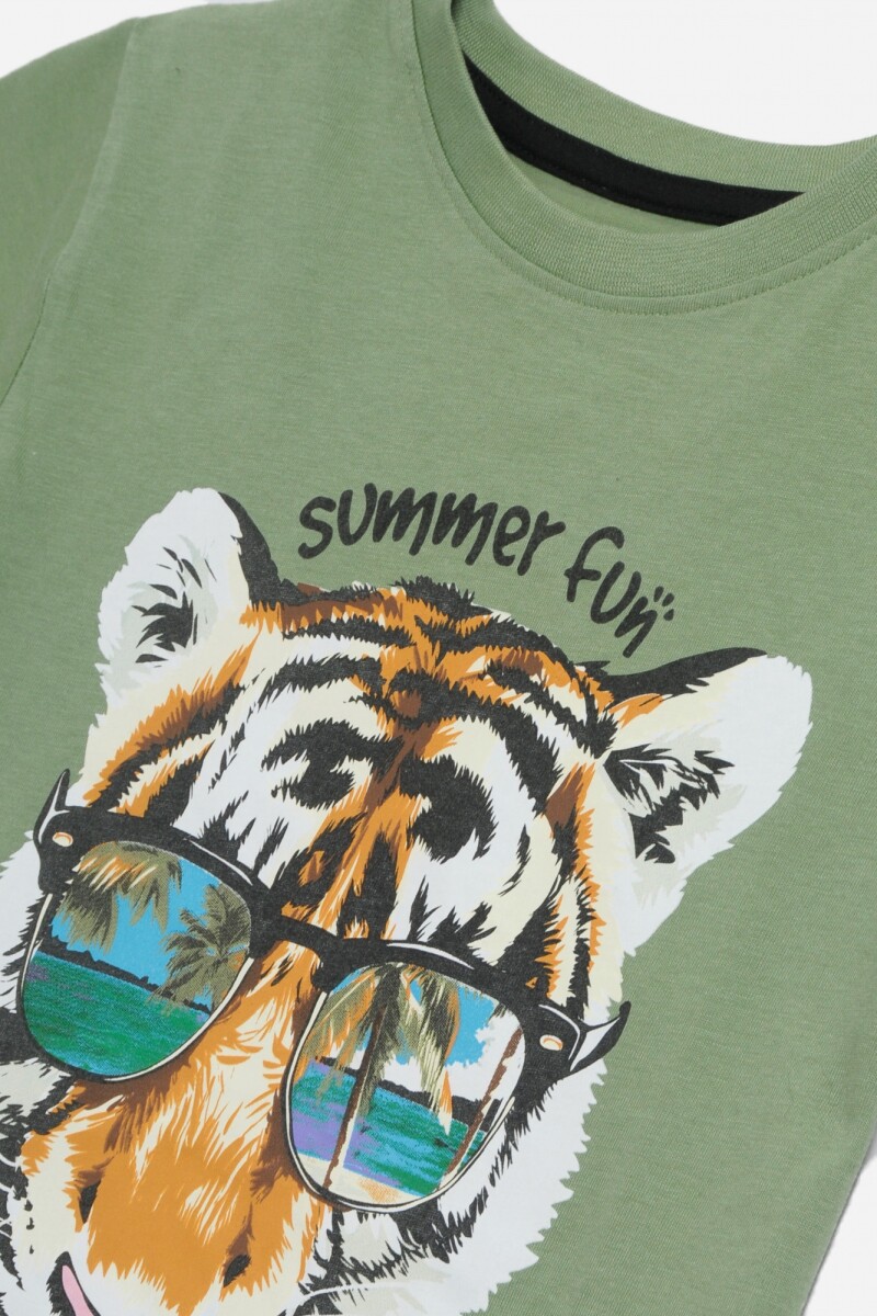 Remera tigre VERDE MUSGO