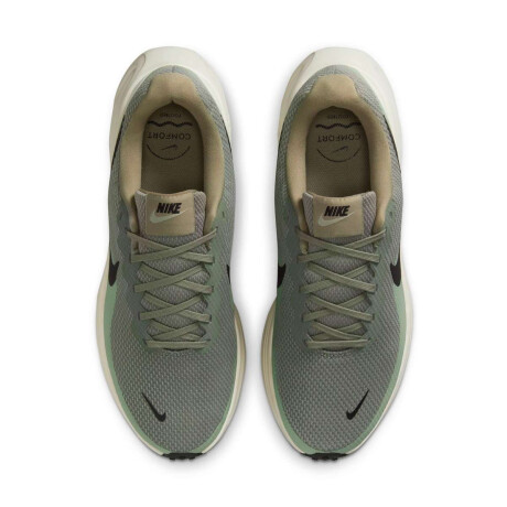 Championes Nike Revolution 8 de Hombre Verde