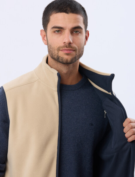 CHALECO POLAR DE ABRIGO Beige