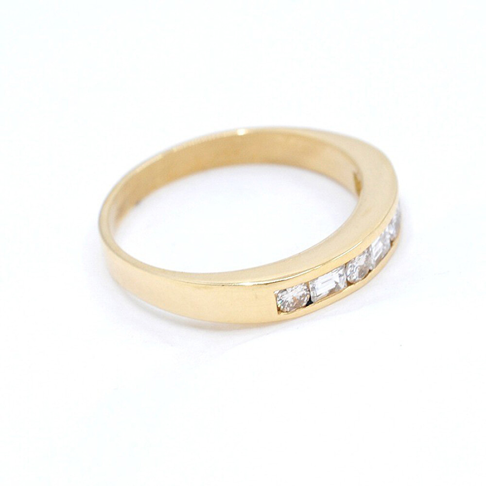 Anillo En Oro 18K, Brillantes Redondos Y Brillantes Baguette Anillo En Oro 18K, Brillantes Redondos Y Brillantes Baguette