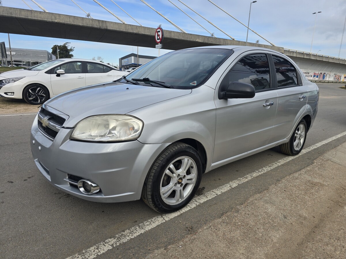 Chevrolet Aveo 1.6 LT Extra Full | Permuta / Financia Chevrolet Aveo 1.6 LT Extra Full | Permuta / Financia