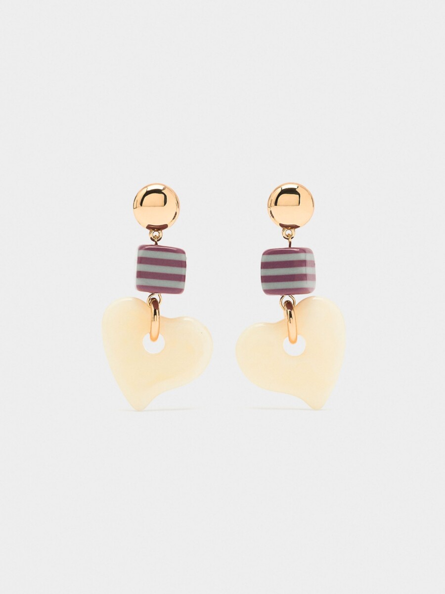 Pendientes Largos Con Corazón De Resina multicolor