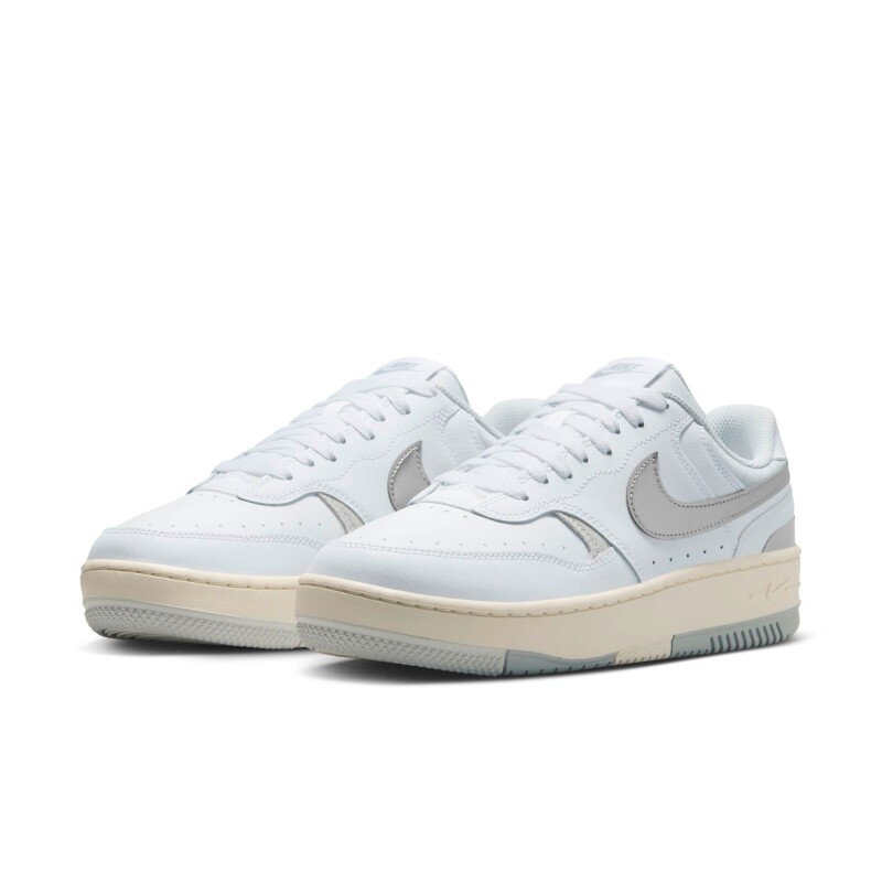 Championes Nike Gamma Force de Mujer Blanco