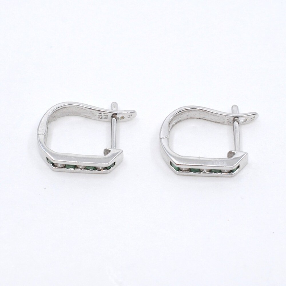 Caravanas En Oro 18K Blanco, Brillantes Y Esmeraldas Caravanas En Oro 18K Blanco, Brillantes Y Esmeraldas