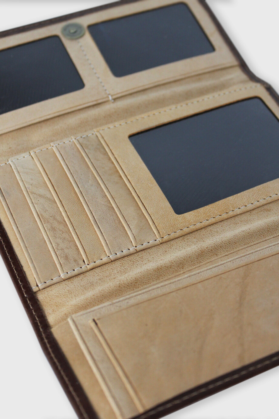 Billetera Camelia - Combinada Pelo Oscura