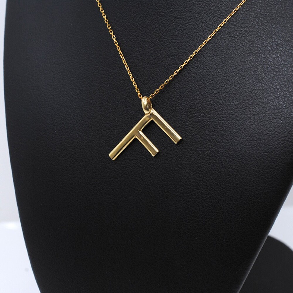 Dije en oro 18k con letra F Dije en oro 18k con letra F
