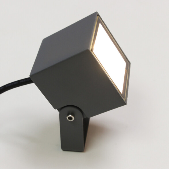 Proyector cuadrado led 4x2W cálida ip65 220v ac ZU0236