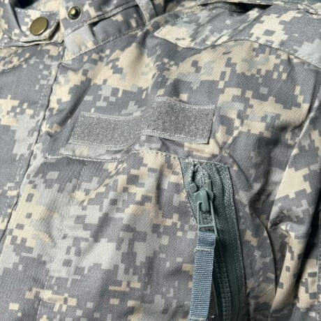 Camisa táctica con bolsillos y velcros Pixelado