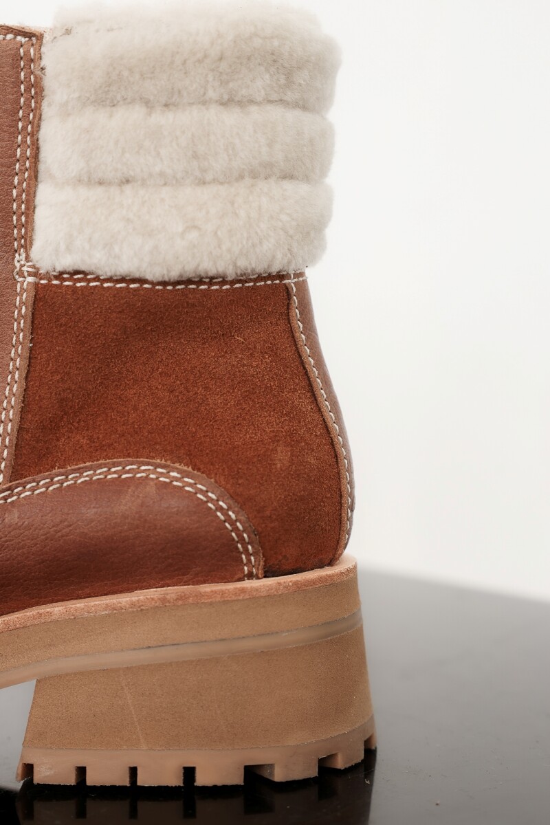 Bota Corderoy Camel
