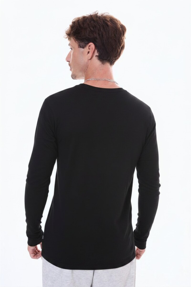Remera Baldur Negro