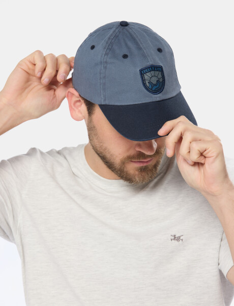 GORRO VISERA DE LONA CON PARCHE TEJIDO Piedra