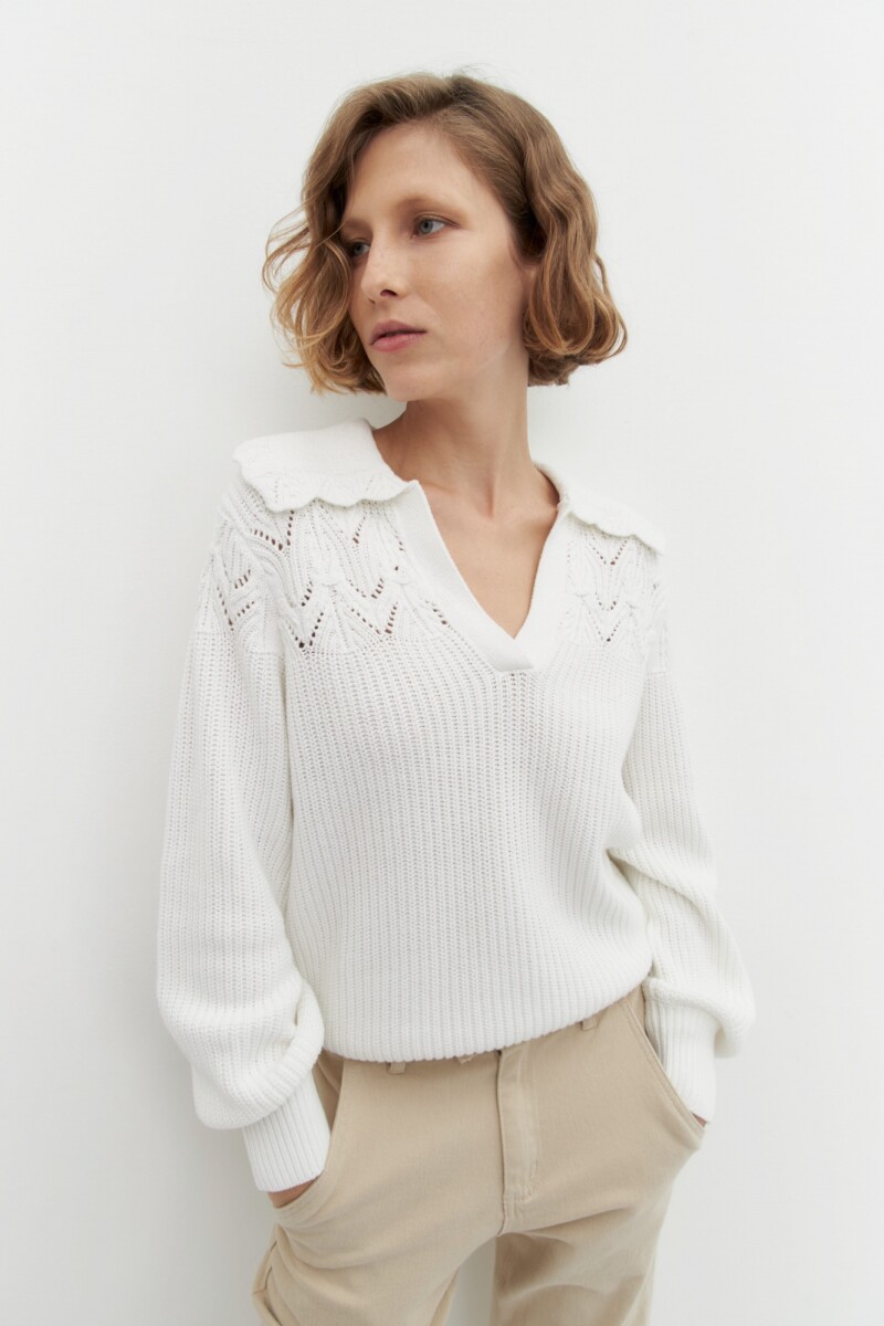 Sweater con detalle calado crudo