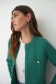 Chaqueta tejida con botones metálicos verde