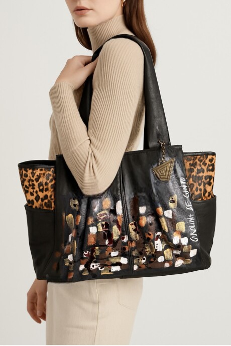 Cartera IRENA Con Arte Color Negra