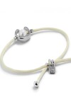PULSERA DE HILO CREMA CON PERLA SHELL FORNITURA BAÑADA EN PLATA DE LEY. Pulsera