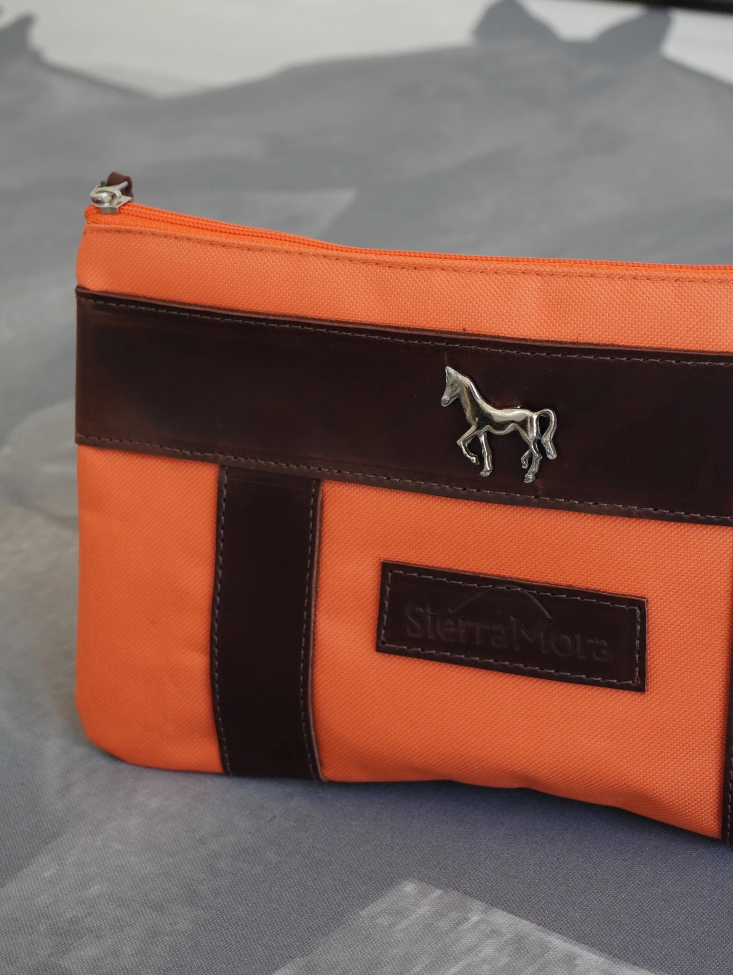 Sobre Cartuchera Mustang -  Chocolate