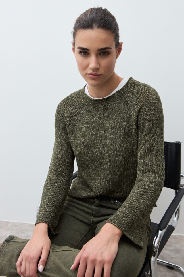 Sweater cinta escote bote verde oliva