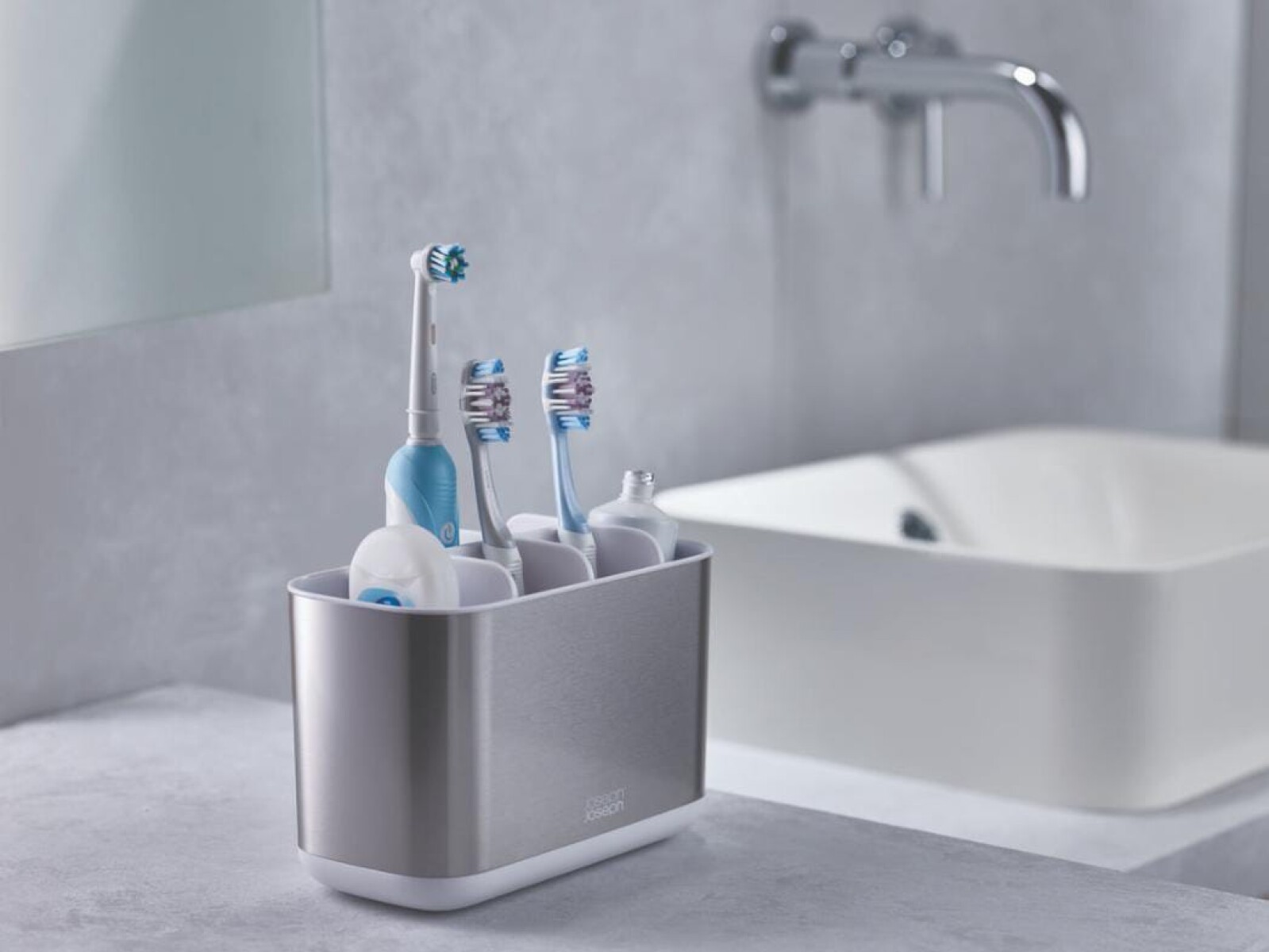 Portacepillos grande EasyStore Steel Joseph Joseph 