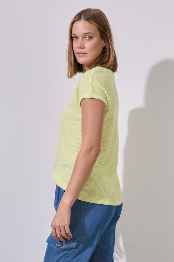 Remera Rib Escote V VERDE