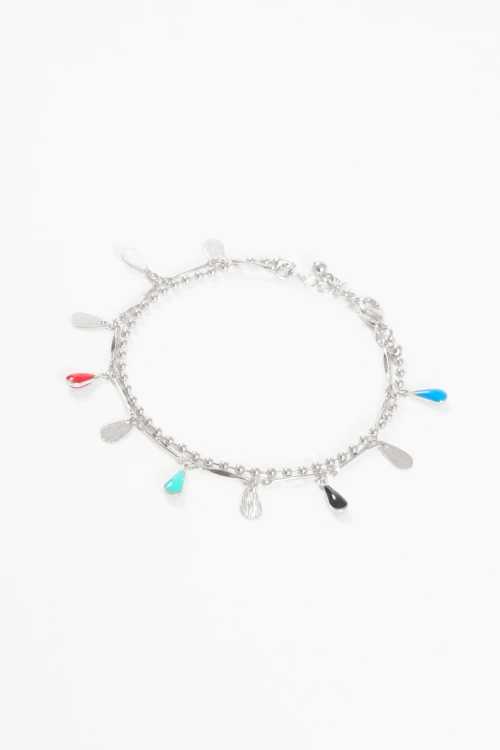 Pulsera con dijes colores plateado