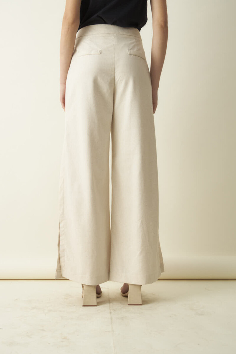 Corts Off White