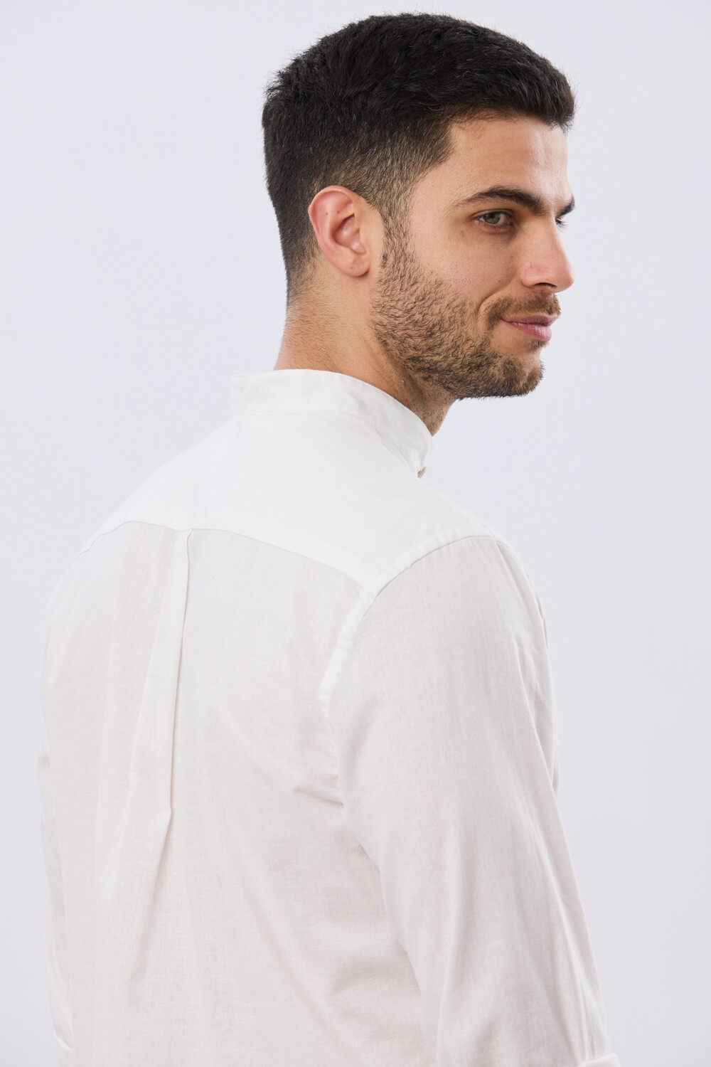 CAMISA LISA DE LINO CUELLO MAO Blanco