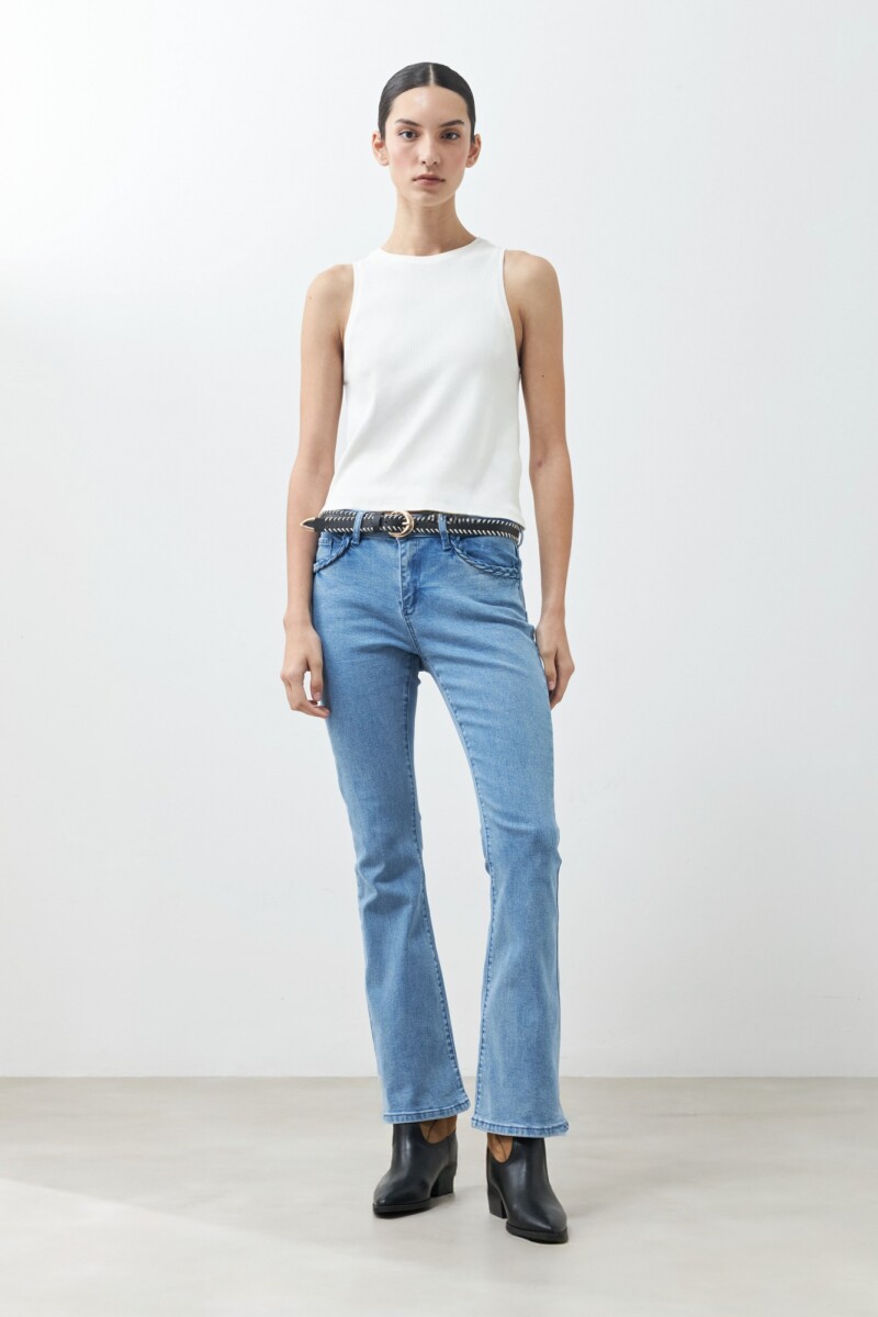 Jean bootcut Katy con detalle trenzado jean medio