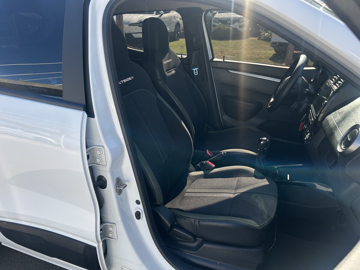 Renault Kwid Outsider EXCELENTE ESTADO! | Permuta/ Financia Renault Kwid Outsider EXCELENTE ESTADO! | Permuta/ Financia