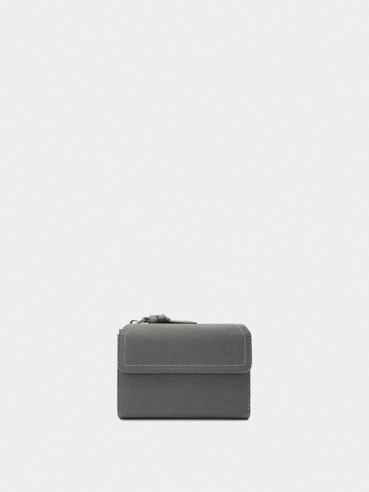 Cartera Lisa Con Solapa gris