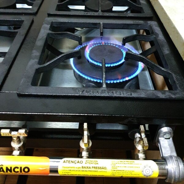 Anafe c/base y conexion a horno 2 hornalla doble fuego Anafe c/base y conexion a horno 2 hornalla doble fuego