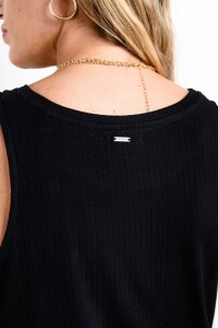 Musculosa Negro