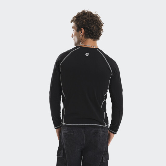 Remera Pulau Warmy Negro