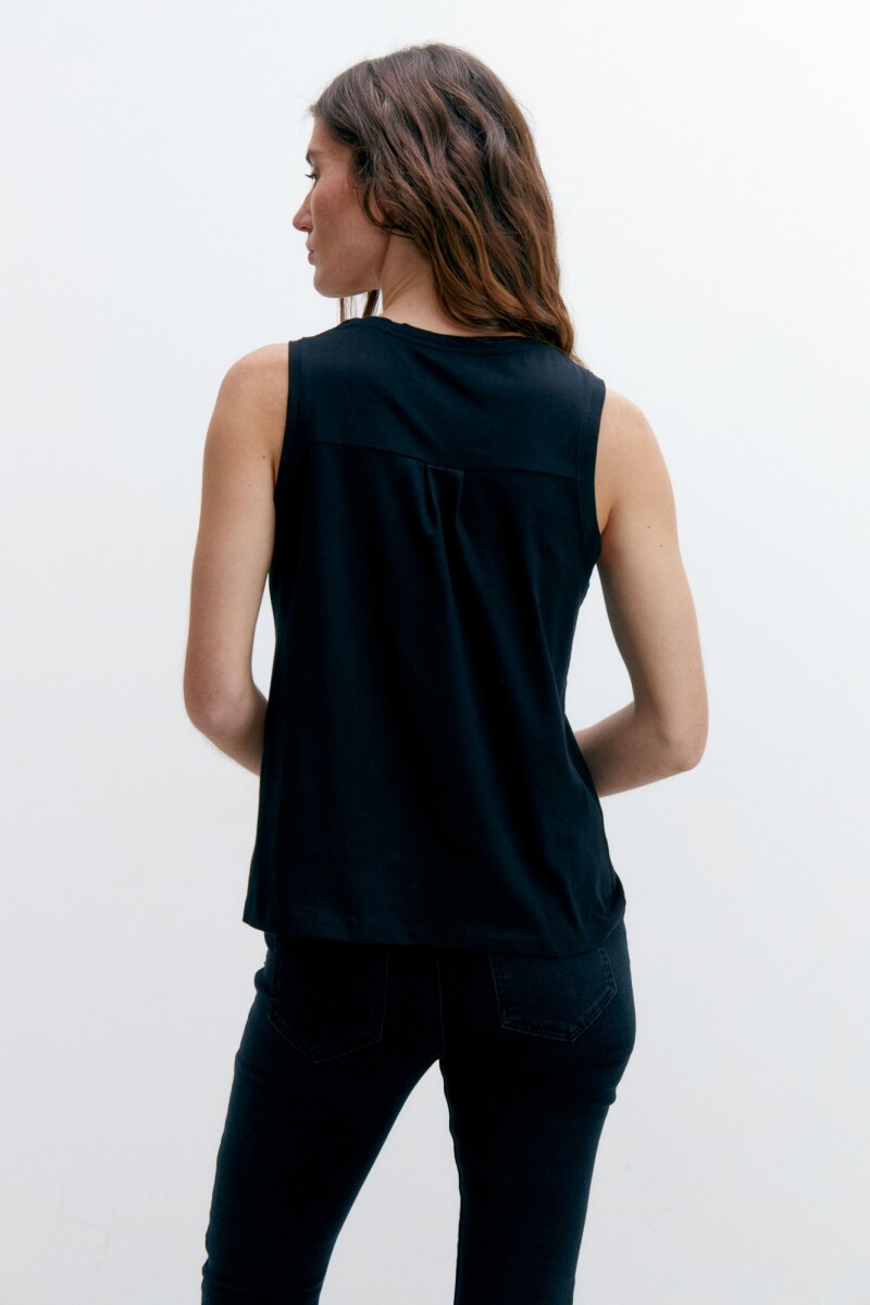 Musculosa escote a la base negro