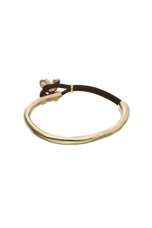 PULSERA DE CUERO MARRÓN SEMIRÍGIDA BAÑADA EN ORO 18K CON MARIPOSA Pulsera