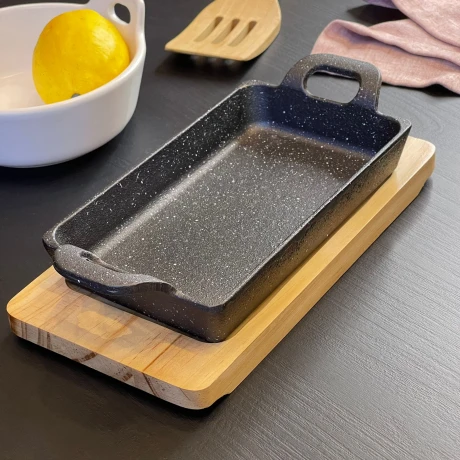 Fuente Rectangular Hierro Fundido C/Base Madera Y Asas 20cm x 12cm x 3.5cm Fuente Rectangular Hierro Fundido C/Base Madera Y Asas 20cm x 12cm x 3.5cm