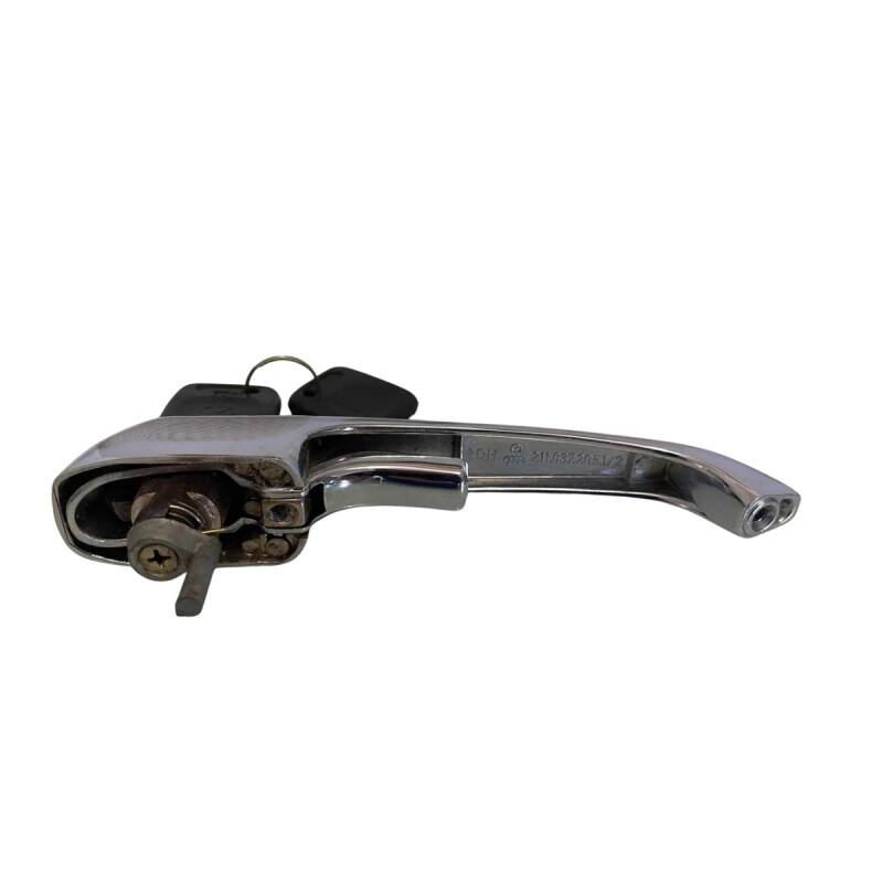 MANIJA DE PUERTA EXTERIOR DERECHA / IZQUIERDA KOMBI 1600 CROMADA CON LLAVE Manija De Puerta Exterior Derecha / Izquierda Kombi 1600 Cromada Con Llave