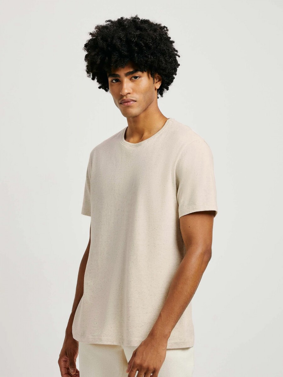 CAMISETA ADULTOS CON LINO HIPOALERGÉNICA Y ANTIBACTERIAL  - CREMA 