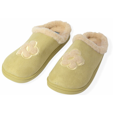 PANTUFLA DAMA GAMUZA /CORDERITO TALLES 35/39 13425 Q20 PANTUFLA DAMA GAMUZA /CORDERITO TALLES 35/39 13425 Q20
