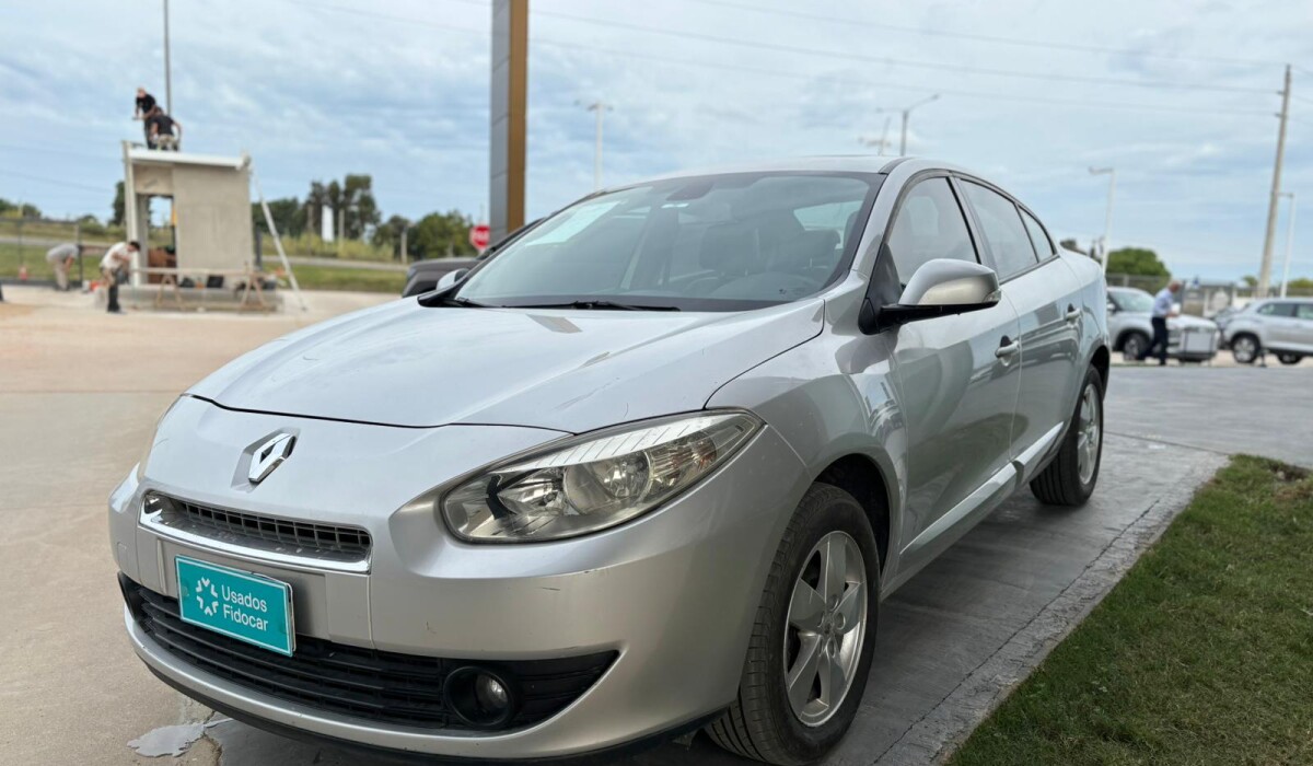 Renault Fluence Privilege - 2011 Renault Fluence Privilege - 2011