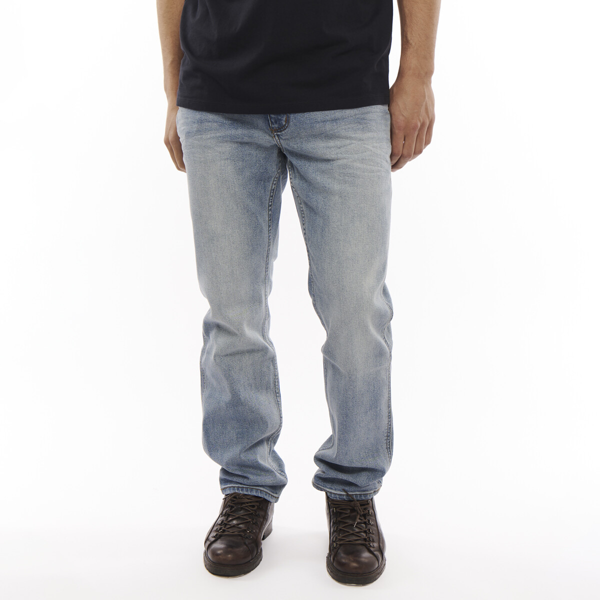 Jean Wrangler de Hombre - GREENSBORO JEAN - W72GRB0STN - ELD 