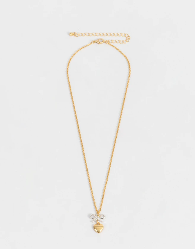 Cadena Corta con Dije Bañada en Oro Cadena Corta Con Dije Bañada En Oro - Dorado