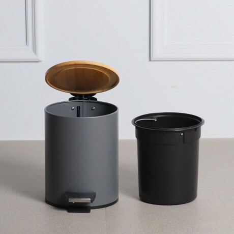 Papelera C/Pedal 3 Lts Ø 18CM X Alto 20CM Papelera C/Pedal 3 Lts Ø 18CM X Alto 20CM