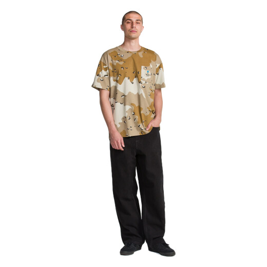 Remera Volcom ABG DESERT BEERS POCKET SST - Mostaza Remera Volcom ABG DESERT BEERS POCKET SST - Mostaza