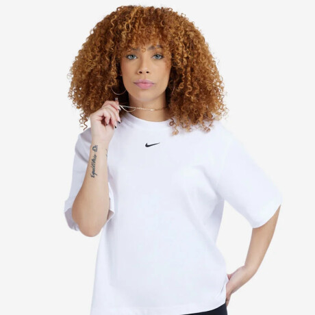 Remera Nike Moda Dama NSW ESSNTL SS TEE BOXY S/C