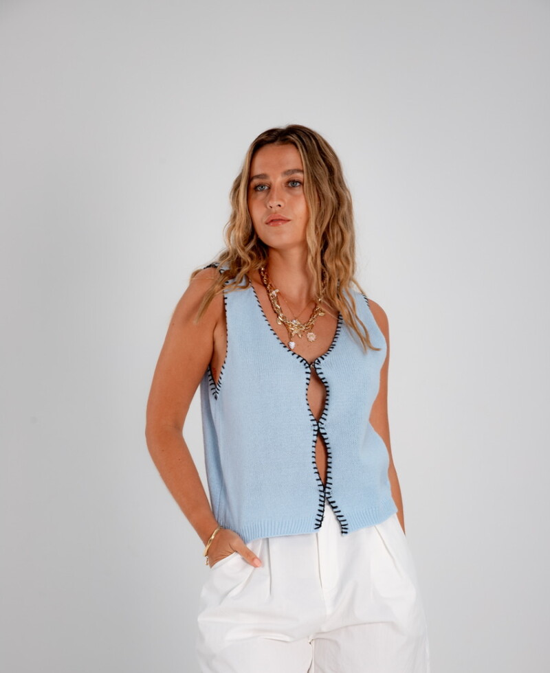 Chaleco Sofía celeste