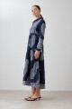 Maxi vestido estampado arabescos azul marino