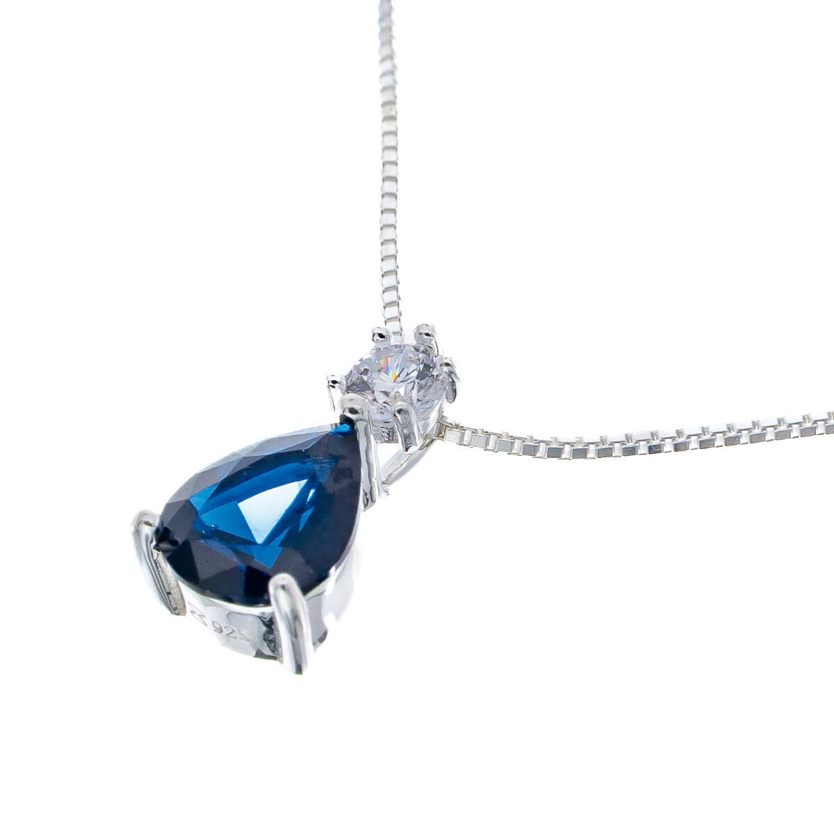 Conjunto de cadena y colgante de plata 925 con circonias. 
